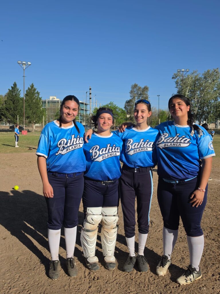 Gran actuación de nuestras jugadoras con la Selección Bahiense de Softbol